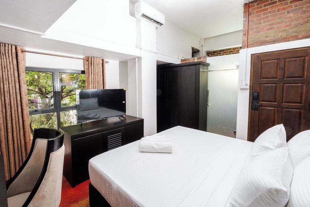 Trillium Boutique Express Hotel Deluxe Double Room