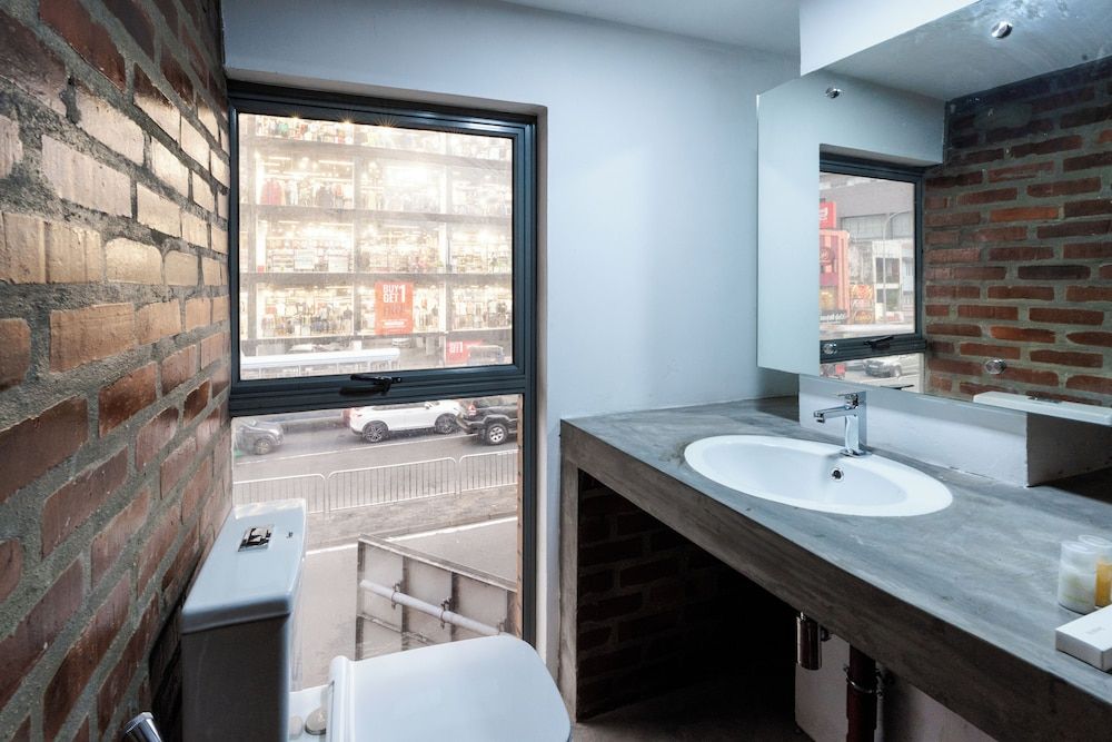 Trillium Boutique Express Hotel Deluxe Double Room 8