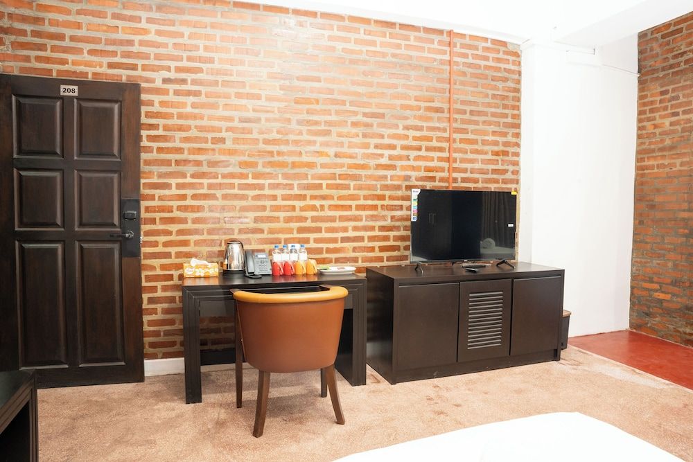 Trillium Boutique Express Hotel Deluxe Double Room 8