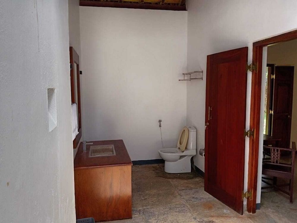 Nidahasa Heritage Villa Standard Room 7