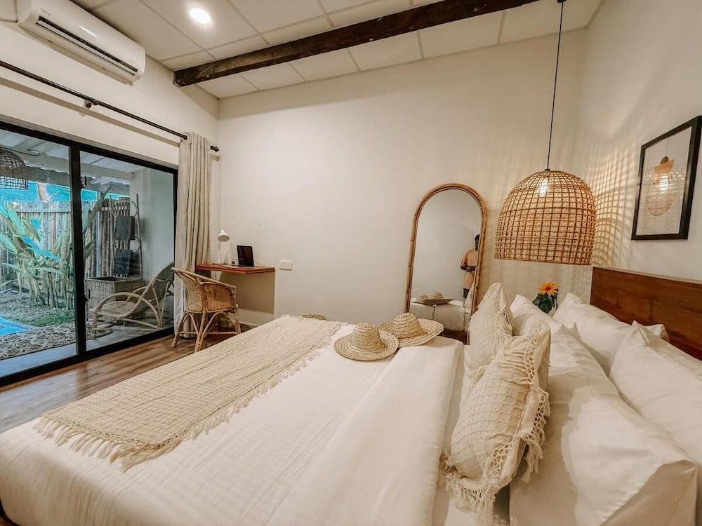 Kickin' Surf Lodge Double Room, Garden View 3