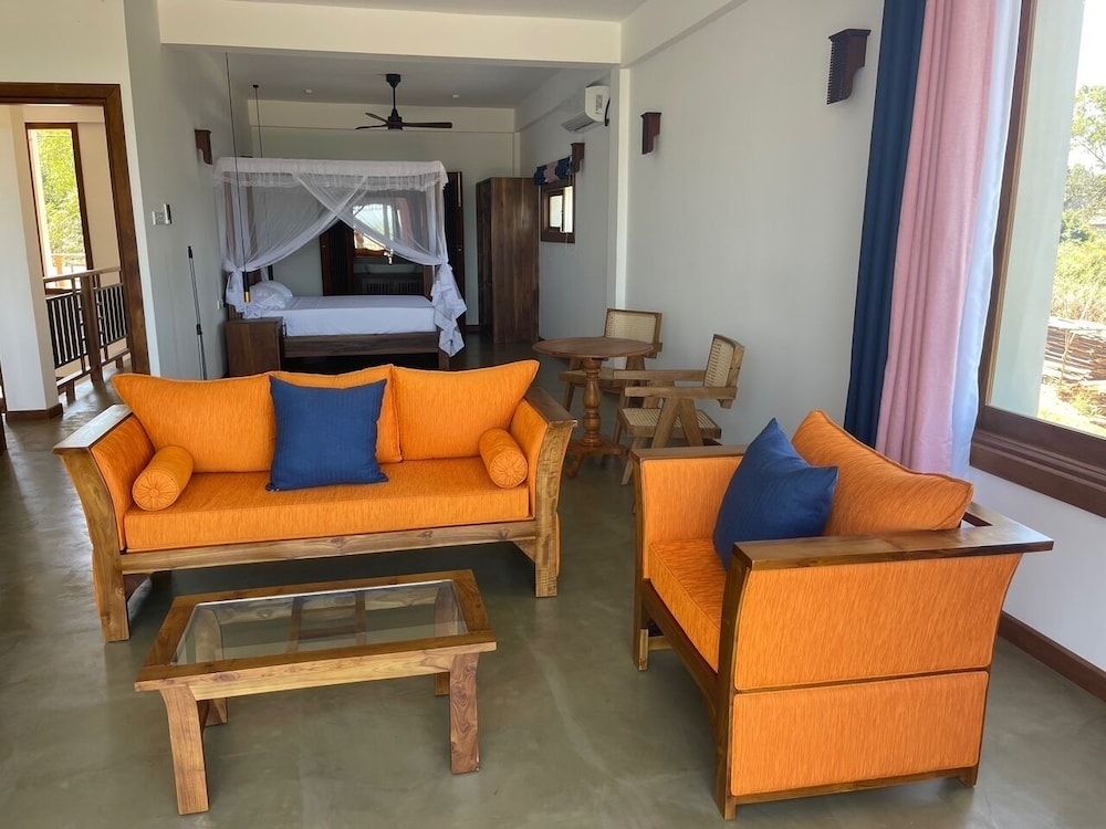 Tangalle Villa Deluxe Double Room, Mountain View 6