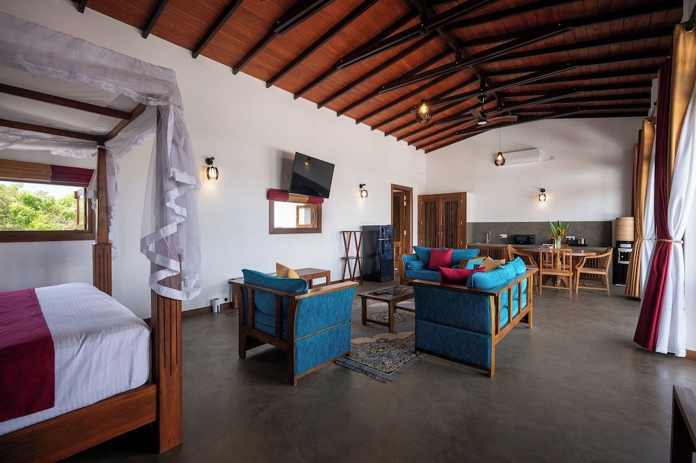 Tangalle Villa Junior Suite, Balcony, Mountain View 2