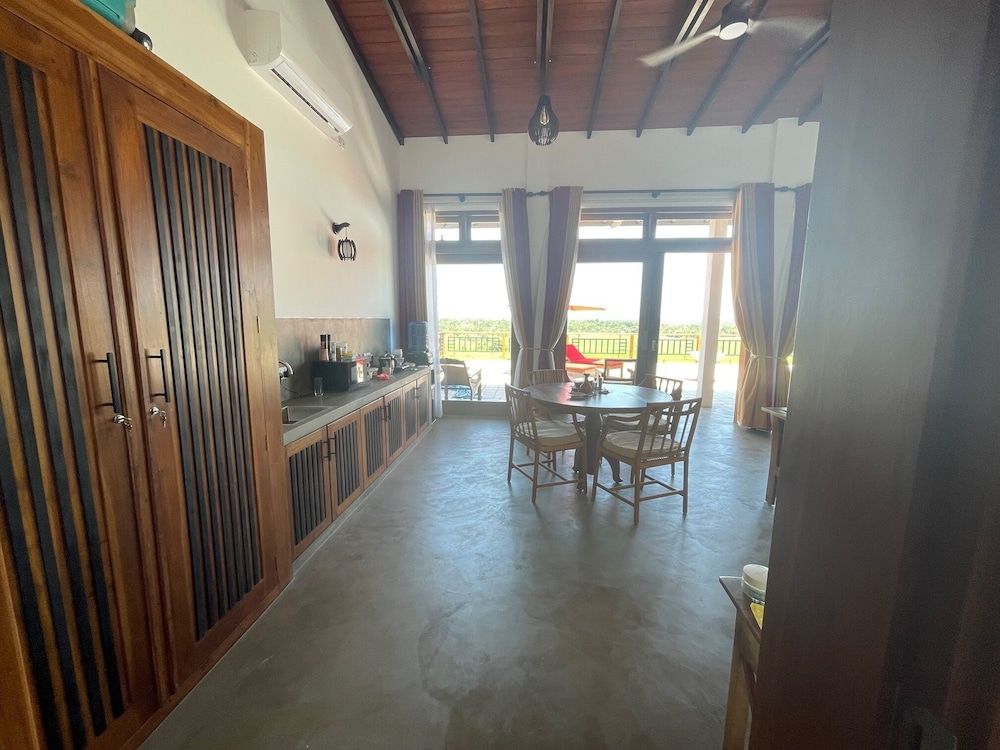 Tangalle Villa Junior Suite, Balcony, Mountain View 5