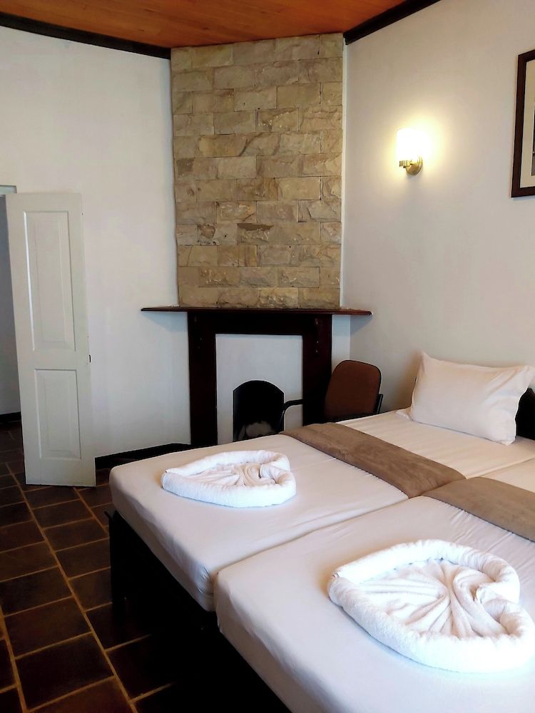 The Hill Cliff Nuwara Eliya Classic Double or Twin Room 2