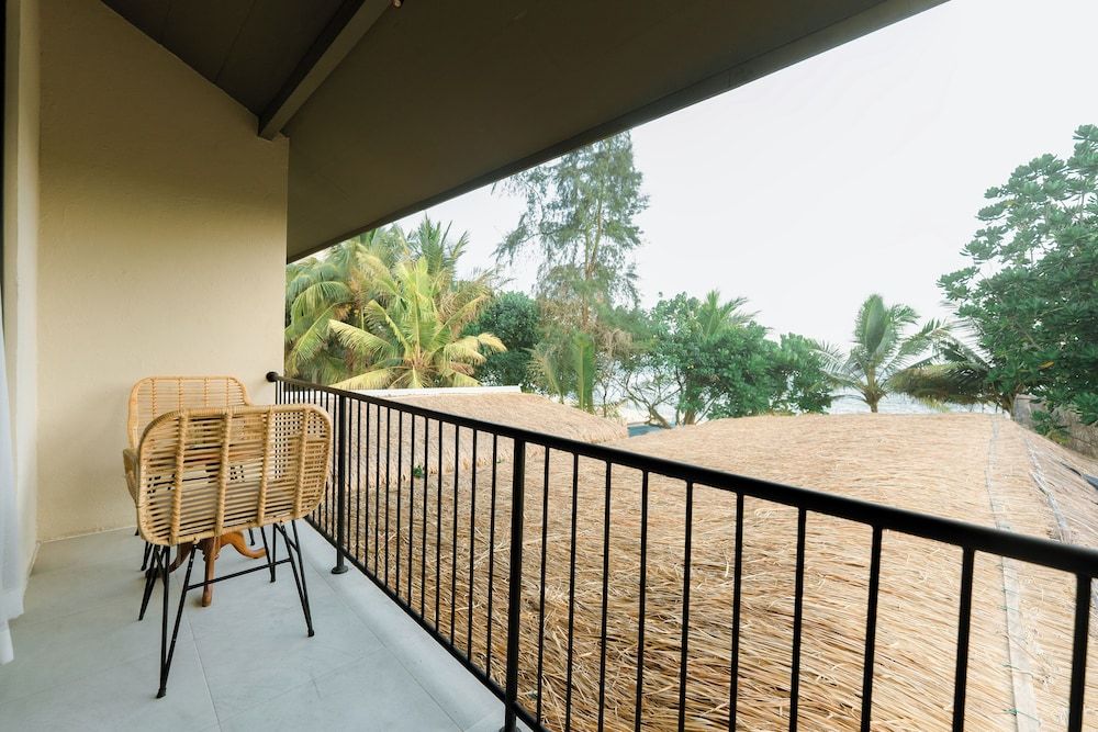 Serendipity Mirissa Deluxe Double Room, Balcony, Beach View 2