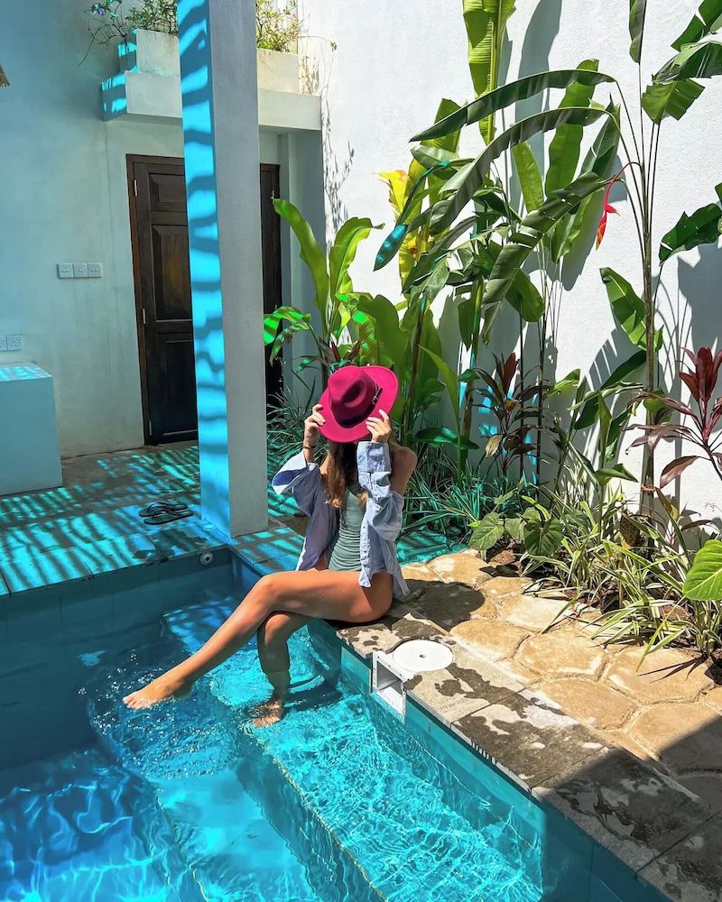 The Pink Elephant by Angam Villas Romantic Suite, Pool View 7