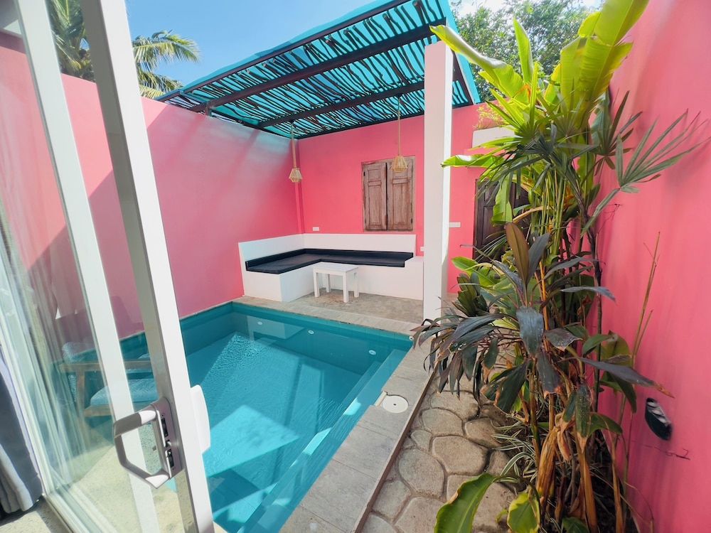 The Pink Elephant by Angam Villas Romantic Suite, Pool View 8