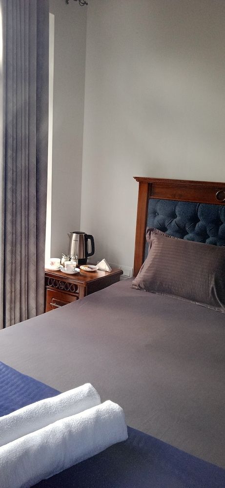 Deluxe Double or Twin Room, Balcony, Garden View