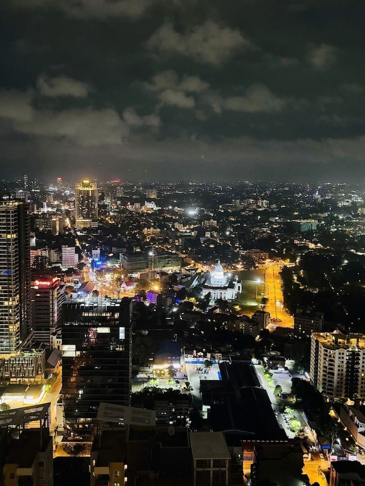 YAKA Trizen Luxury Apartments Luxury Apartment, 2 Bedrooms, City View 23