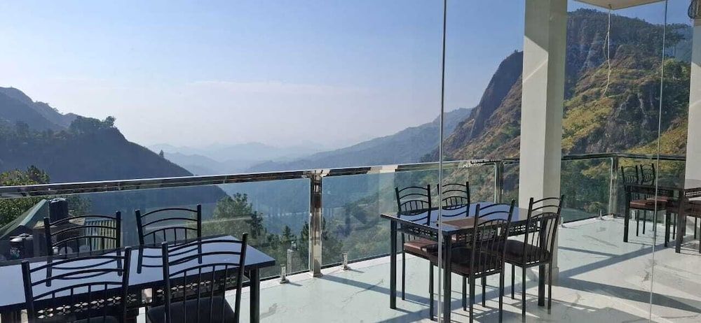 Heaven Breeze Hotel Ella Deluxe Triple Room, Balcony, Mountain View 6