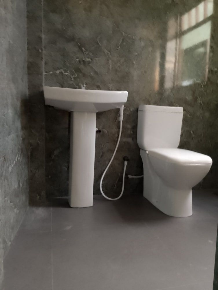 Yala Treetop Lake Comfort Tree House, Lake View 16