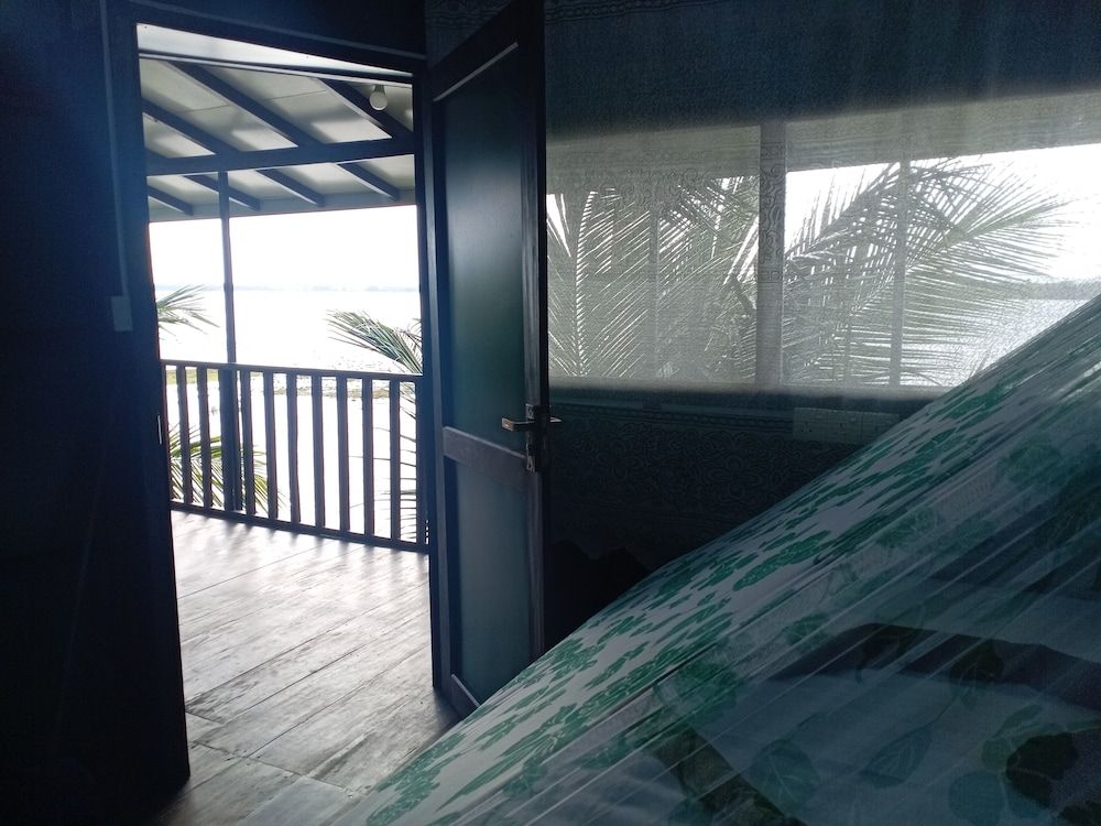 Yala Treetop Lake Comfort Tree House, Lake View 4