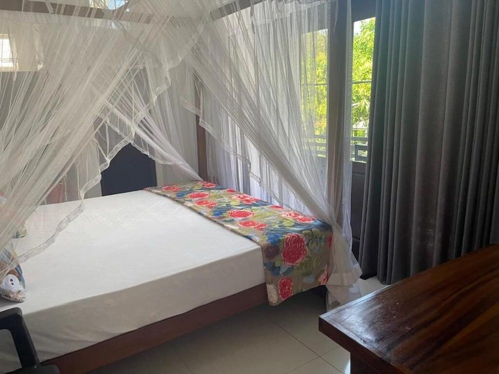 Royal Palace Mirissa Deluxe Double Room, Balcony, Garden View 14