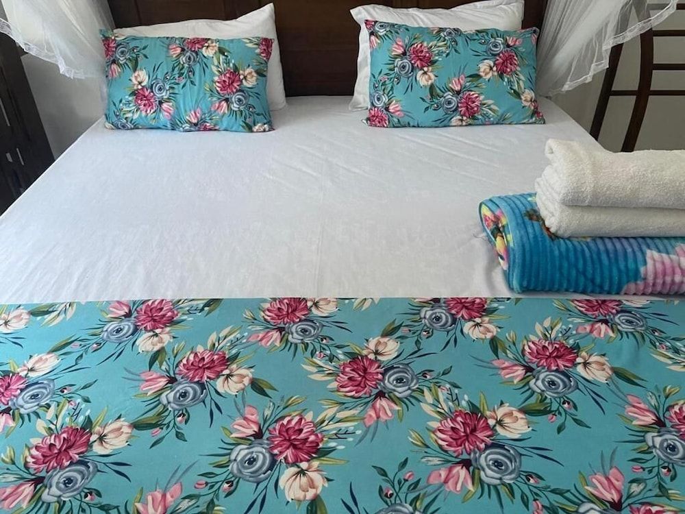 Royal Palace Mirissa Deluxe Double Room, Balcony, Garden View 20