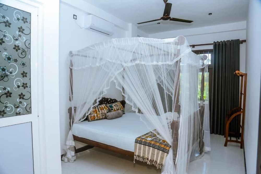 Royal Palace Mirissa Deluxe Double Room, Balcony, Garden View 31