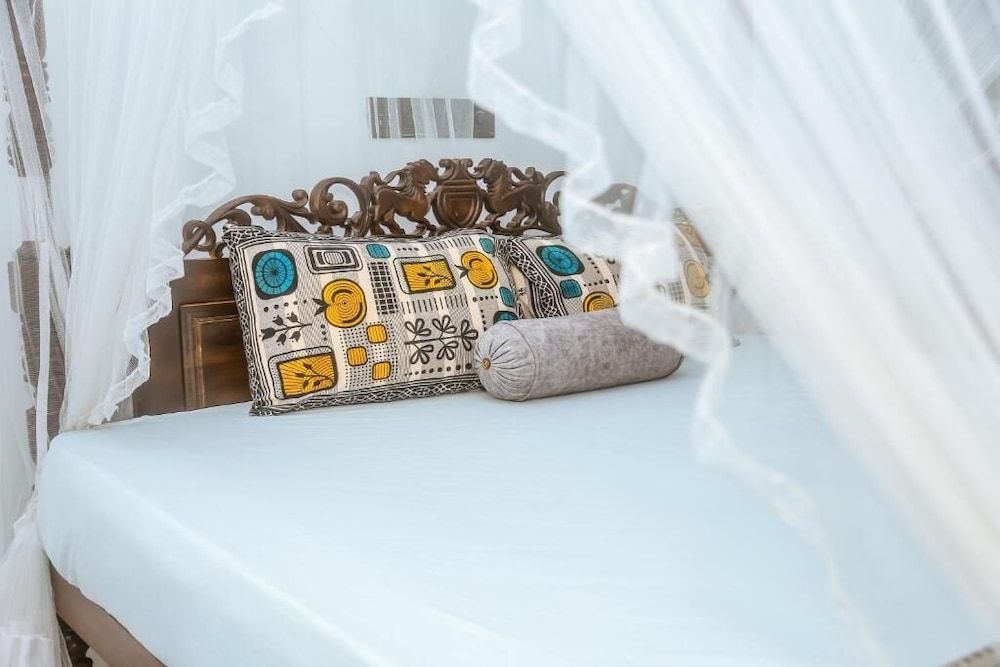 Royal Palace Mirissa Deluxe Double Room, Balcony, Garden View 36