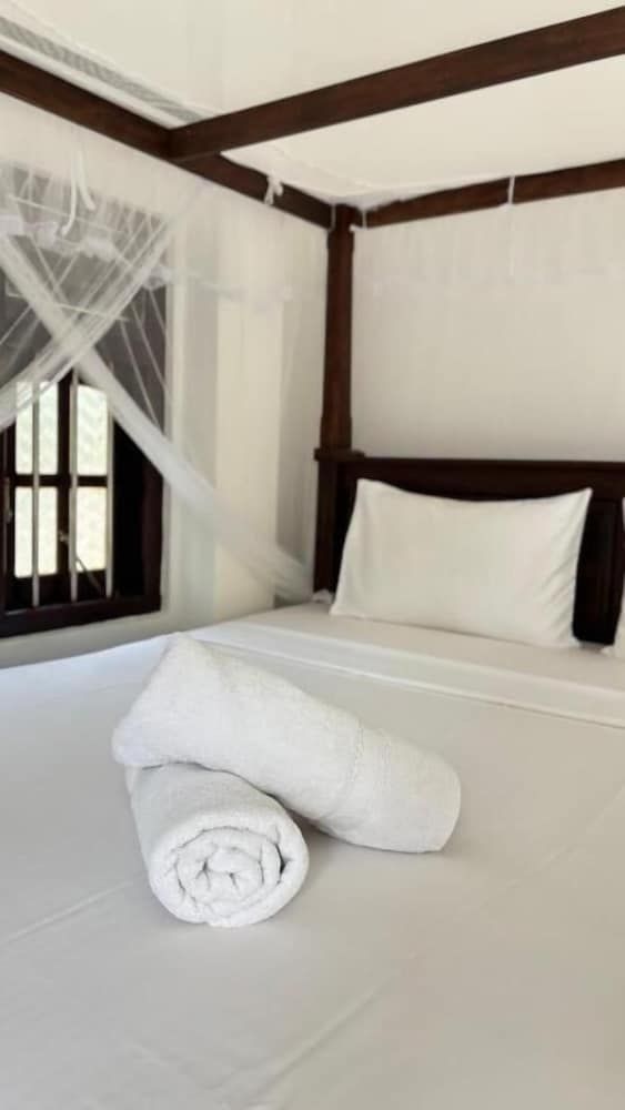 Standard Double Room, Balcony, Garden View