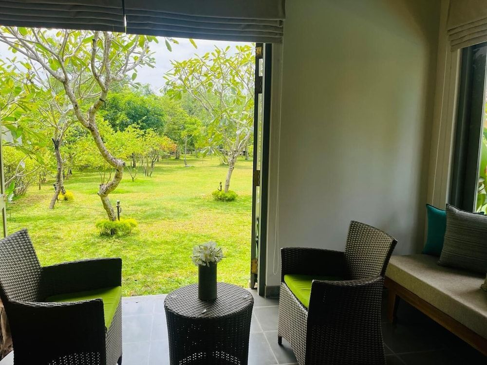 Luxury Villa, Garden View
