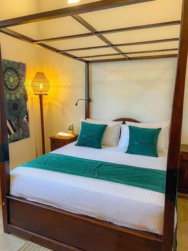 Superior Room, Garden View
