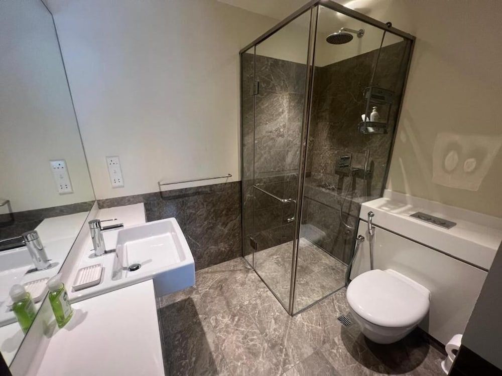 Cinnamon Life Residencies 18th Floor Apt Luxury Apartment, City View 9