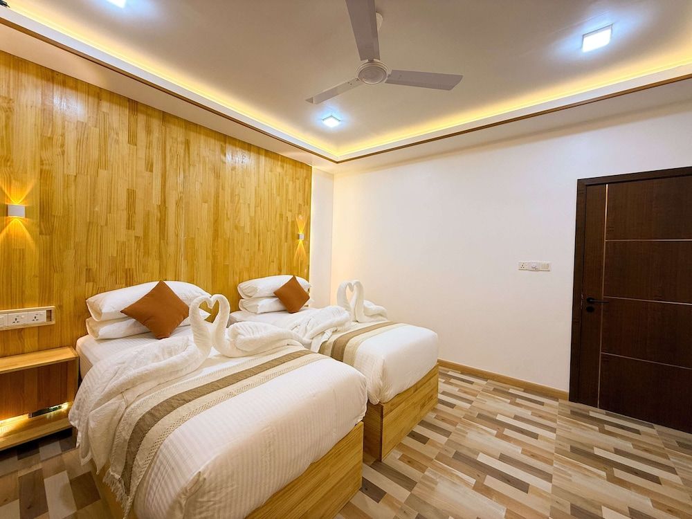 Deluxe Double or Twin Room, Balcony, City View