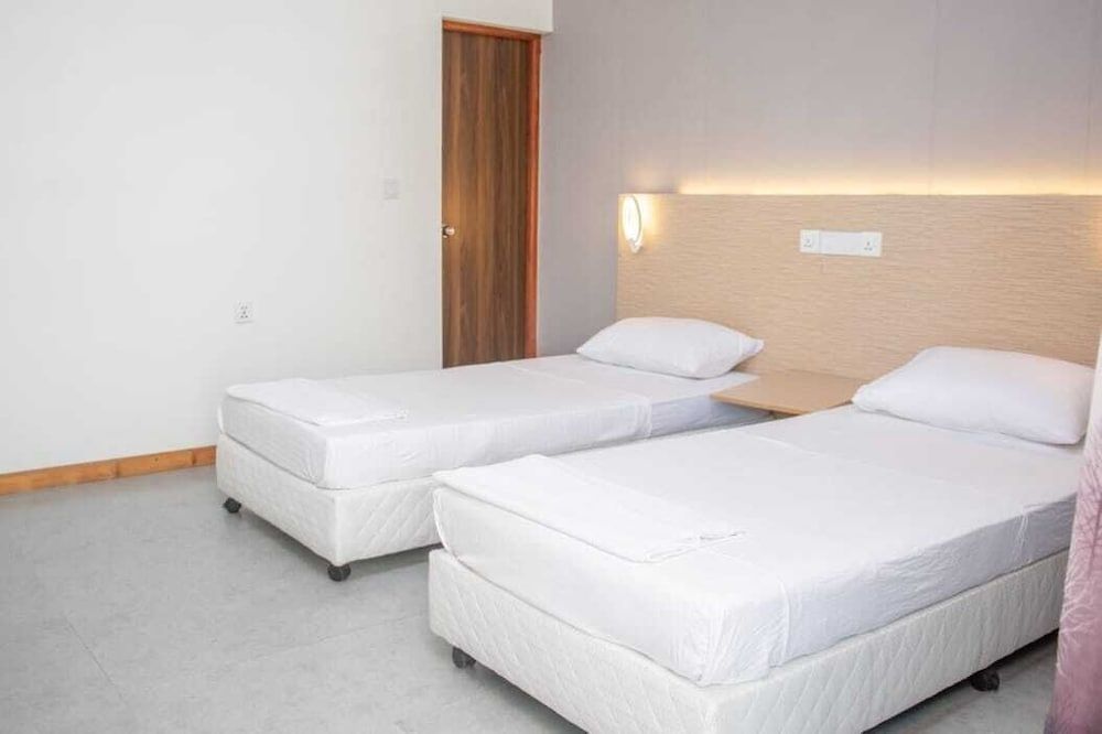 Avanti retreat Deluxe Double or Twin Room 10