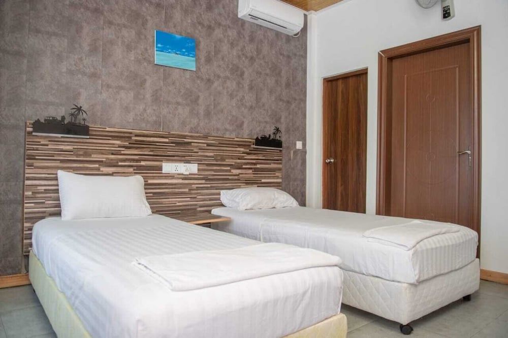 Avanti retreat Deluxe Double or Twin Room 7