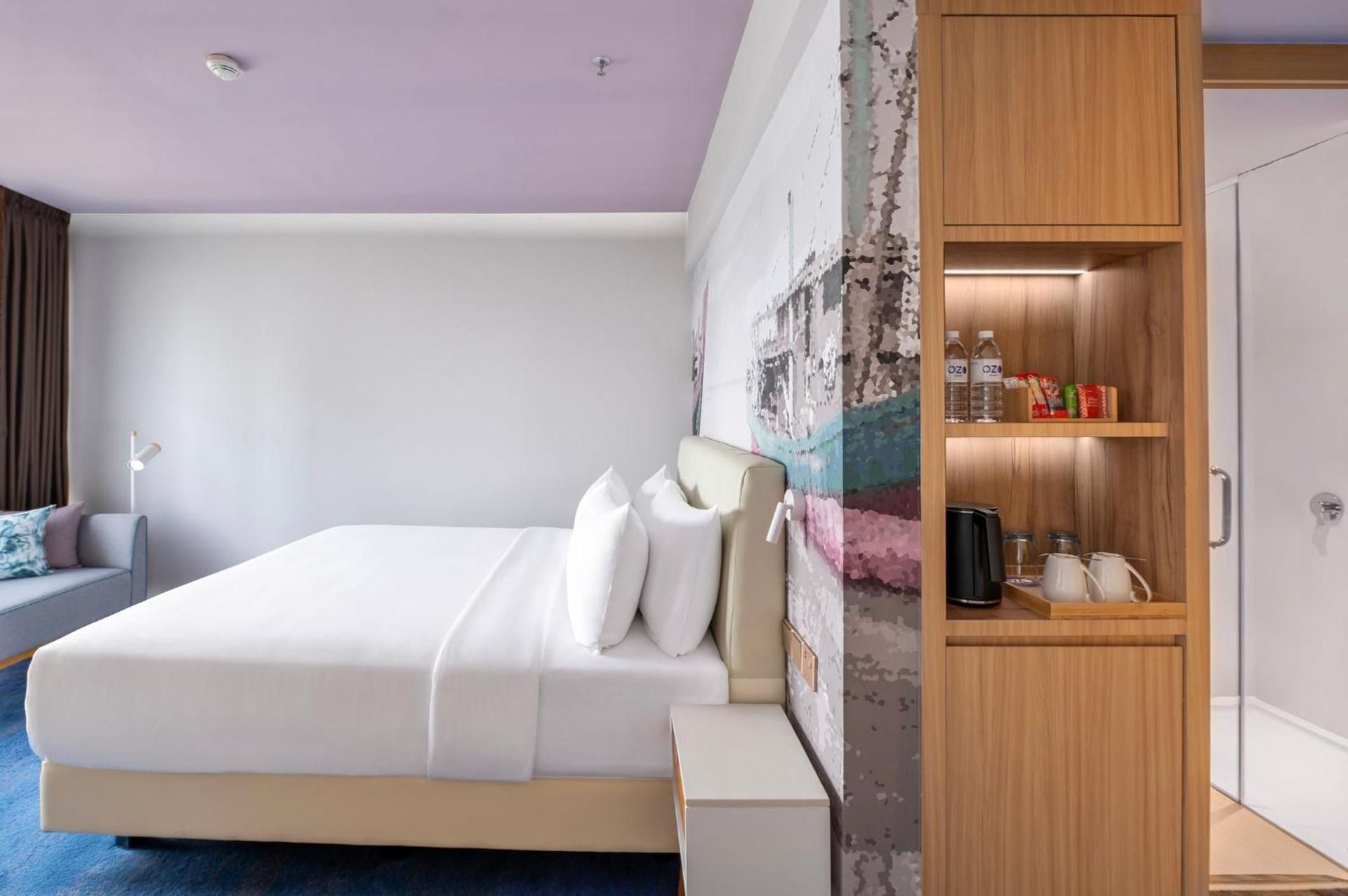 Deluxe Lake View King