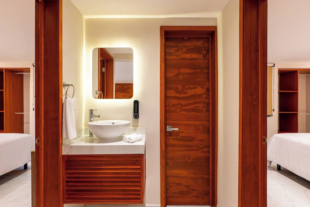 Hotel 28 Two Bedroom Junior Suite 27