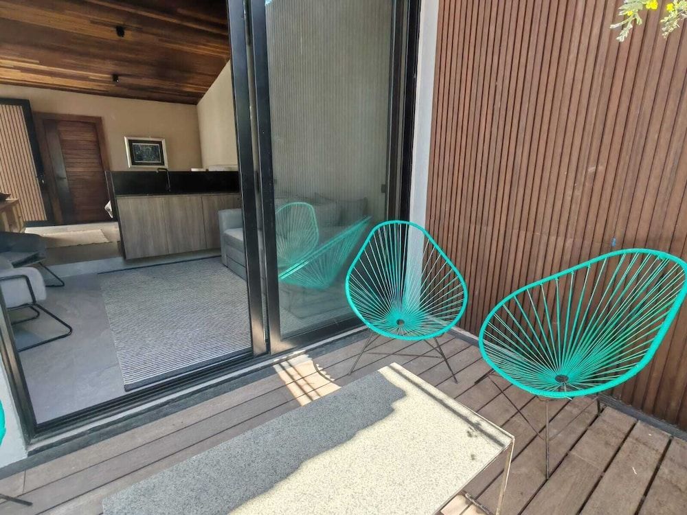 Serenzzo Hotel & Cuisine Exclusive Studio Suite, 1 King Bed with Sofa bed (1) 9