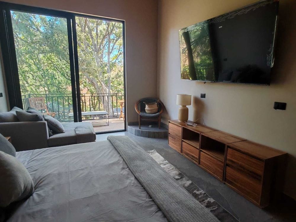 Serenzzo Hotel & Cuisine Exclusive Studio Suite 4