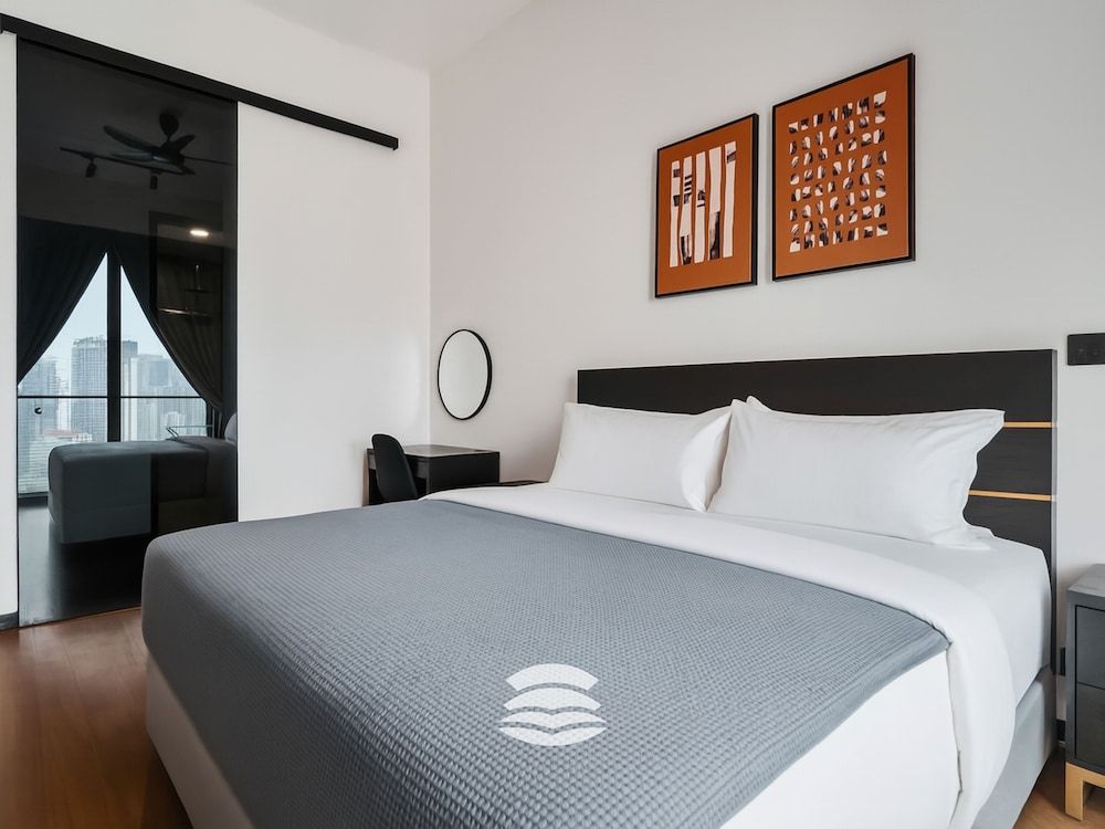 Opus by Soulasia Family Apartment, 3 Bedrooms, Balcony, City View 11