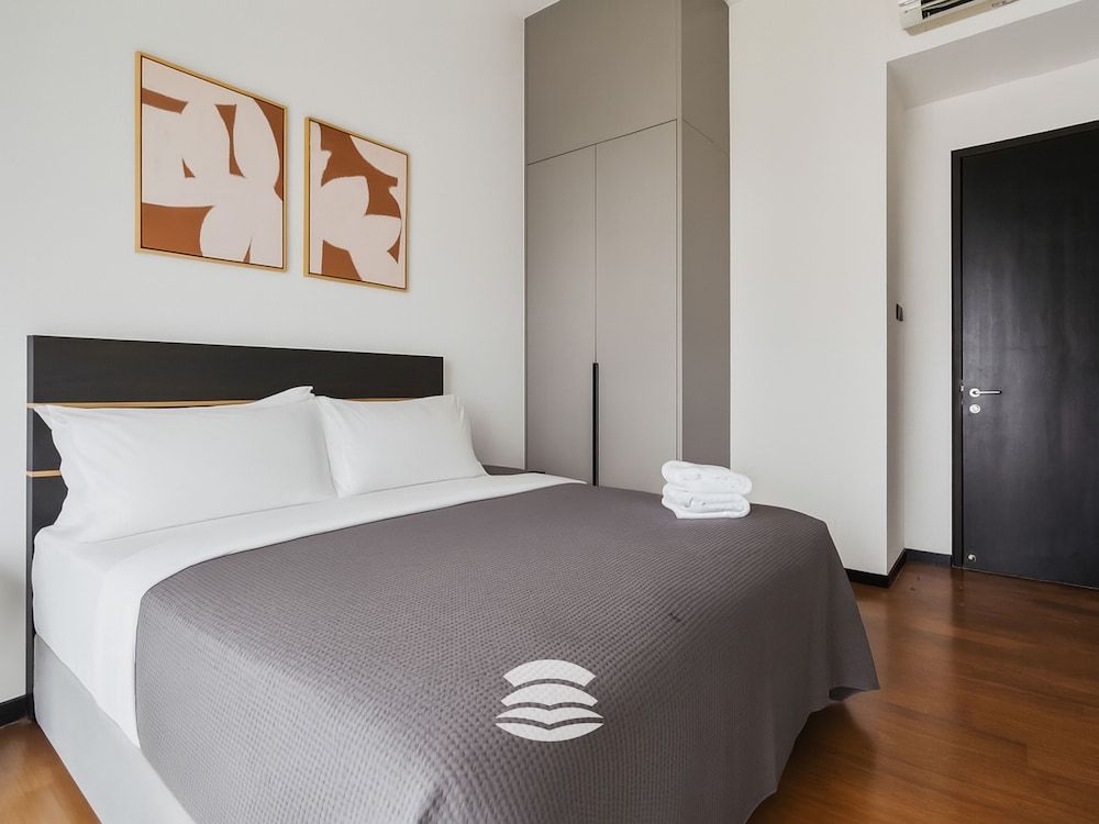 Opus by Soulasia Family Apartment, 3 Bedrooms, Balcony, City View 13