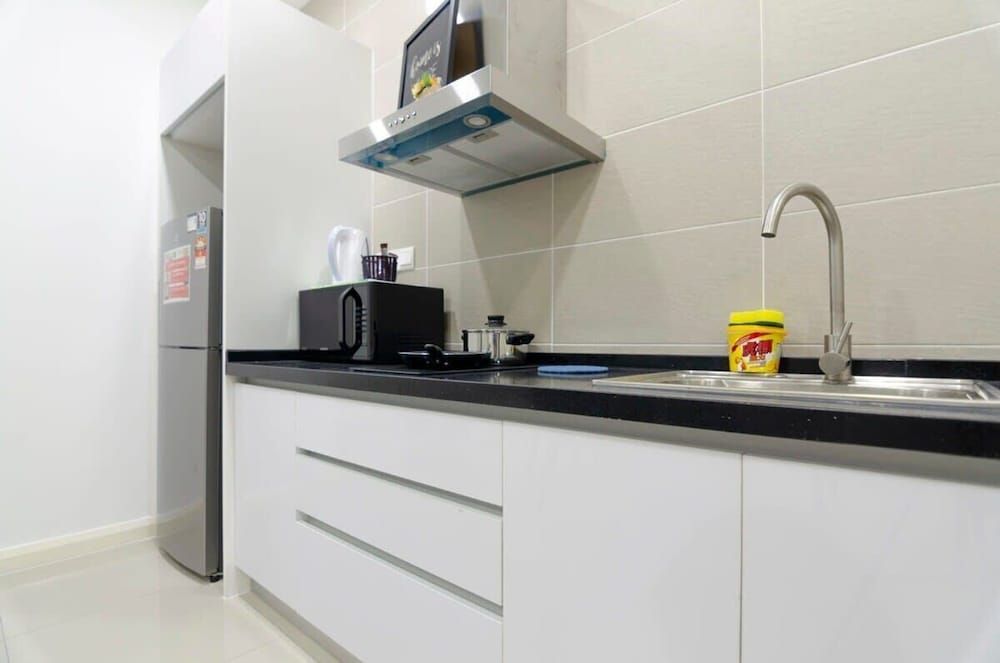 A Lovely 2BR D'pristine Suite Near Legoland Apartment (2 Bedrooms) 11