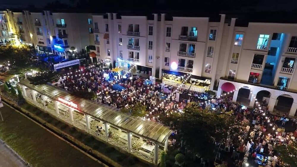 High-floor 2BR Suite, Water Views, Free Parking Apartment (2 Bedrooms) 21