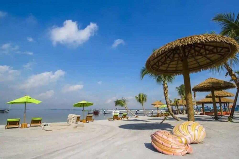 High-floor 2BR Suite, Water Views, Free Parking Apartment (2 Bedrooms) 5