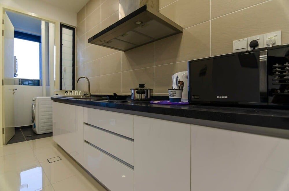 Chic 2BR Dpristine 9 Next to Legoland Free Parking Apartment (2 Bedrooms) 13