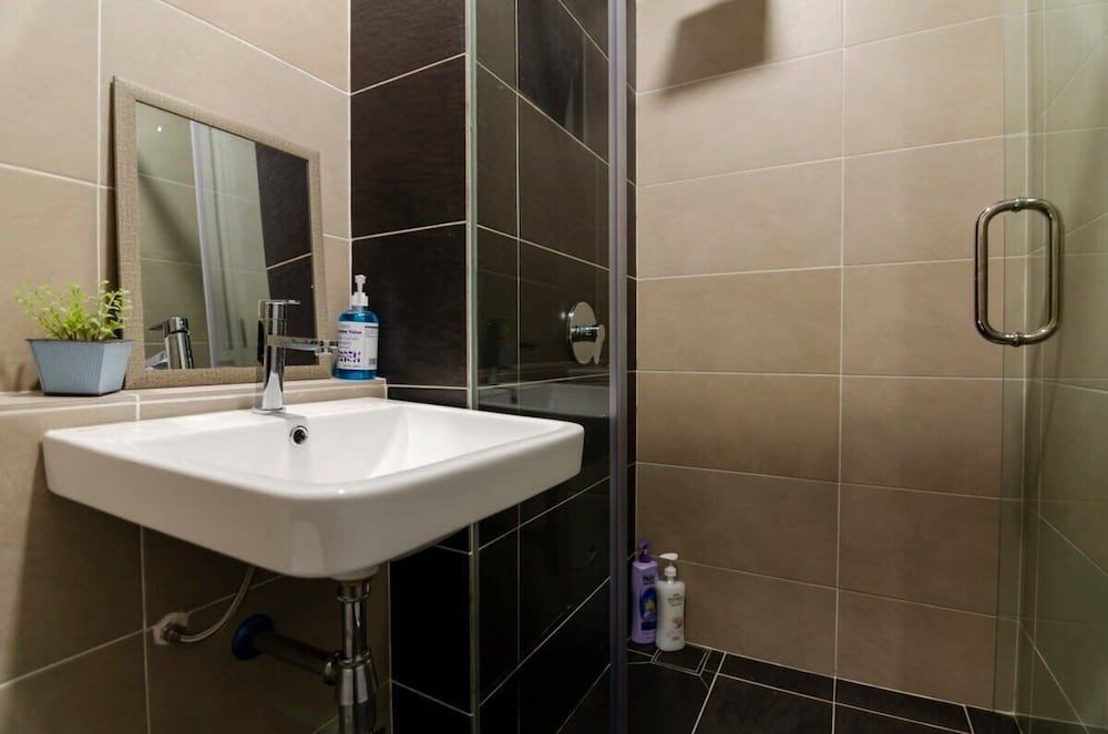 Chic 2BR Dpristine 9 Next to Legoland Free Parking Apartment (2 Bedrooms) 9