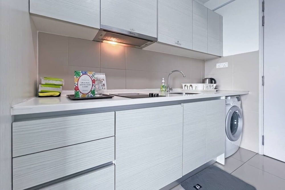 ICity Luxury Condo by Smarthome Deluxe Studio Suite 9