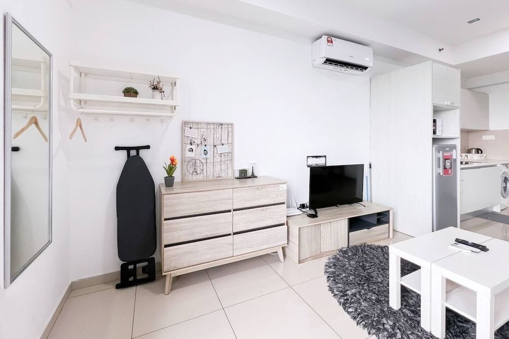 ICity Luxury Condo by Smarthome Deluxe Studio Suite 14