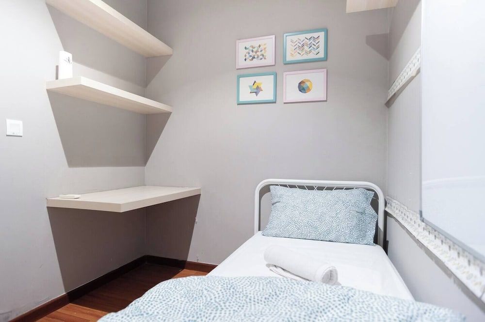 ICity Luxury Condo by Smarthome Comfort Apartment, City View 6