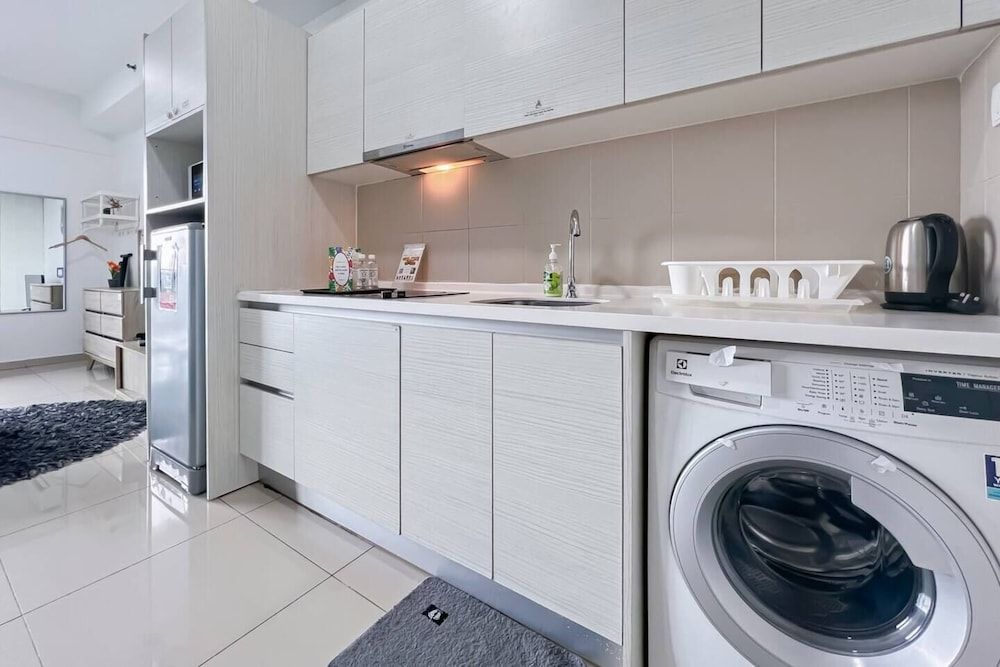 ICity Luxury Condo by Smarthome Deluxe Studio Suite 10