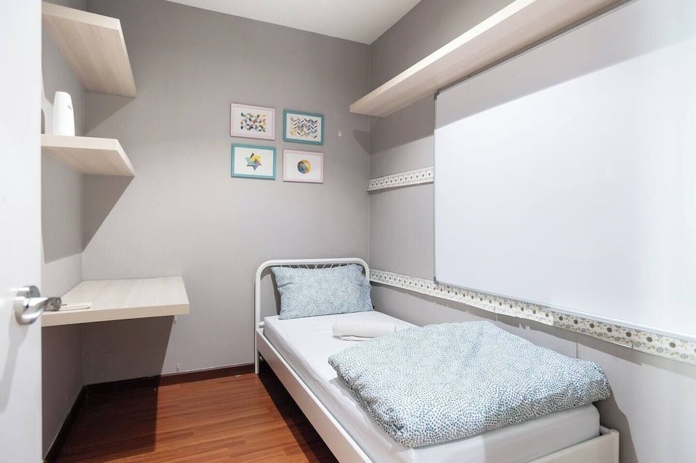 ICity Luxury Condo by Smarthome Comfort Apartment, City View 5