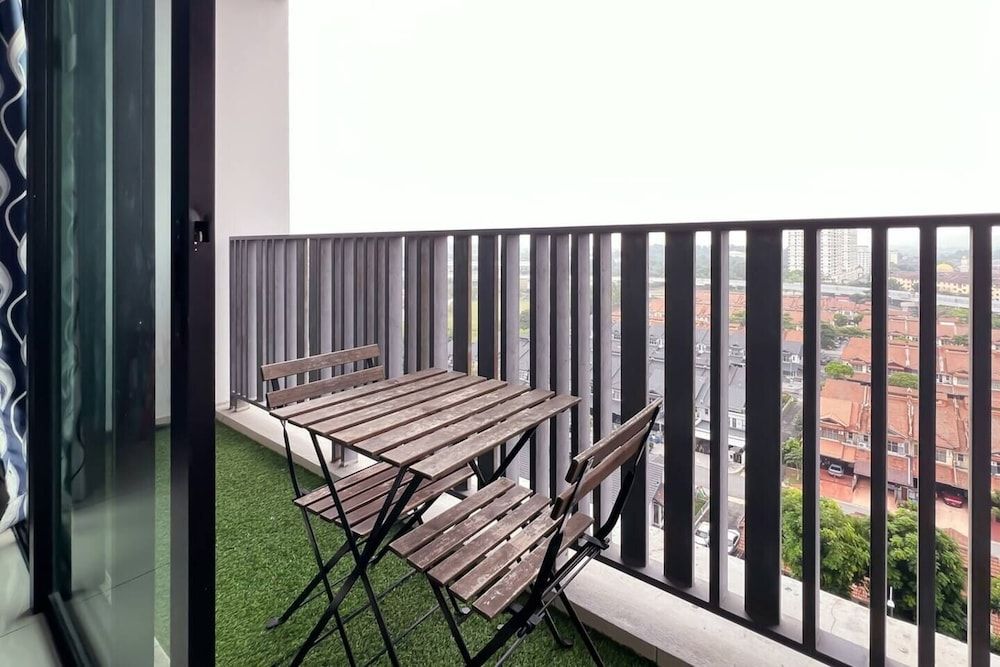 ICity Luxury Condo by Smarthome Deluxe Studio Suite 16