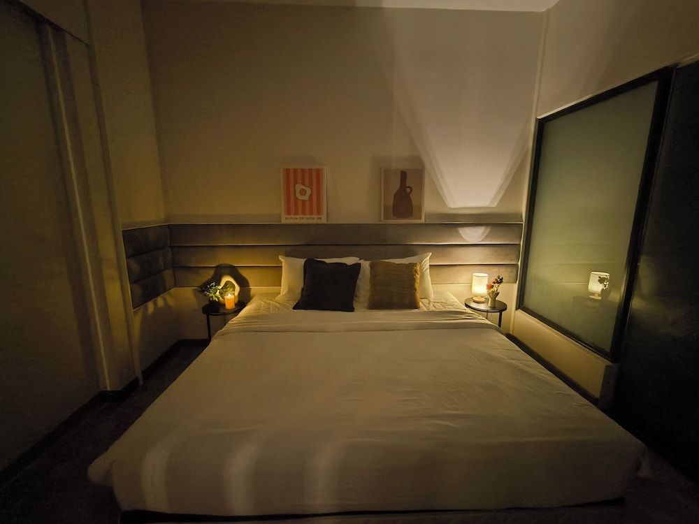 Premium Suite, City View