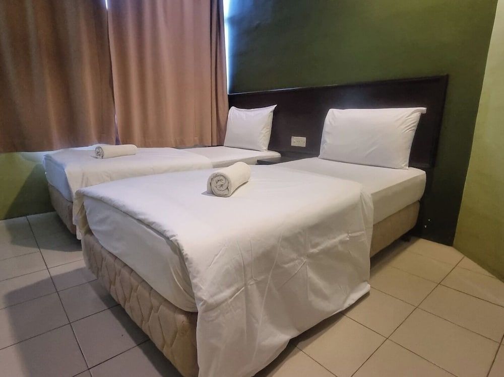 Collection O KLIA Formerly Bary Inn.