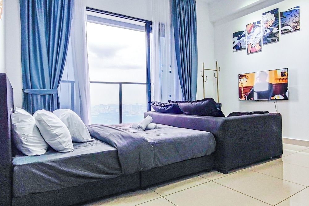 Deluxe Suite, Balcony, City View