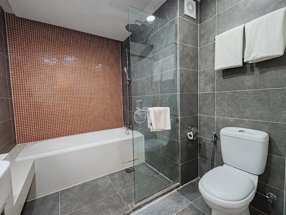 QQ Hotel Rooms Damansara Perdana Junior Suite, Hill View 7