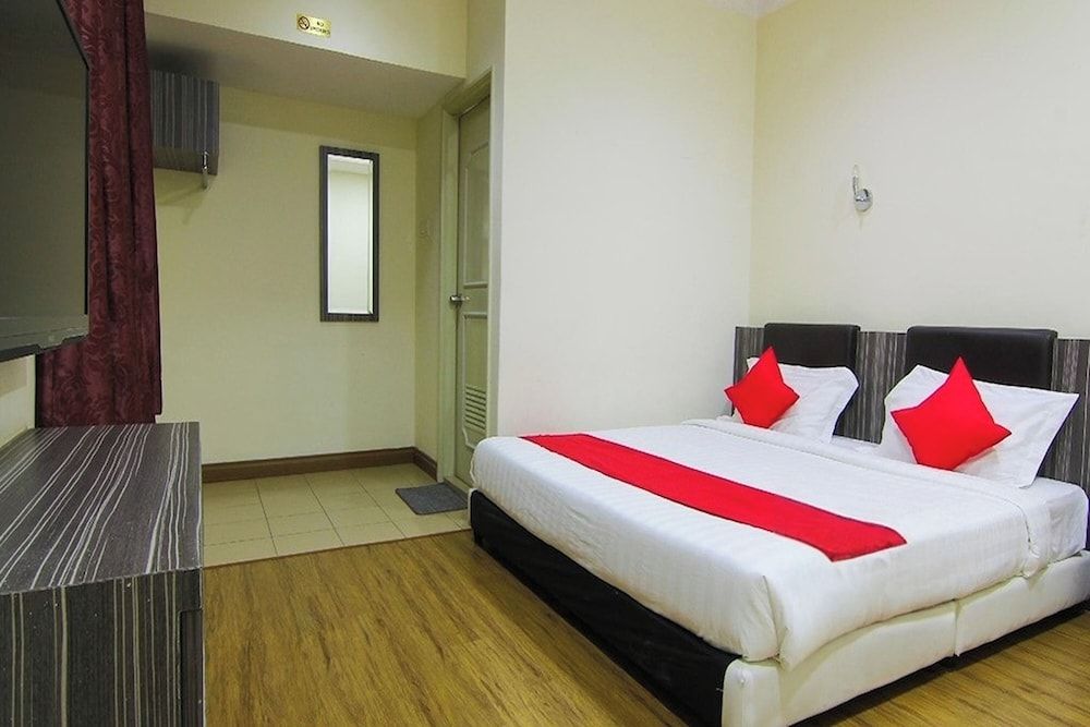 T P Hotel Suite Double with Window 2